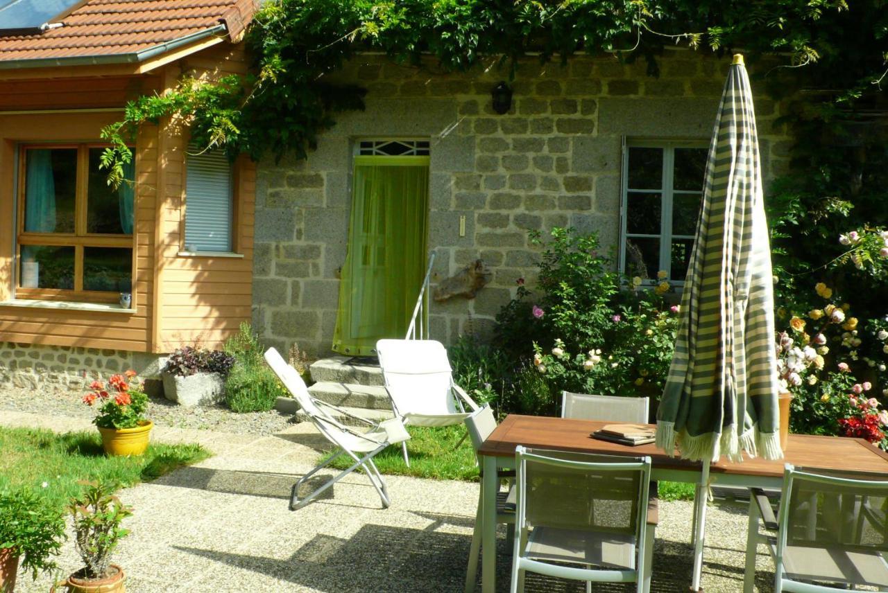 Chez Geppetto Acomodação com café da manhã Saint-Georges-Nigremont Exterior foto